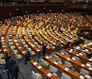 ‘이동관 탄핵’ 대치로 23일 본회의 무산…30일·12월1일 개최는 ‘실랑이’