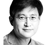 [이상렬의 세계경제전망] 트럼프 복귀 땐 ‘보편 관세 10%’ 초강경 보호무역 덮칠 듯