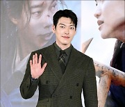 [MD포토] 김우빈, '잘생김이 CG같아'