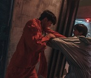 판 커진 ‘스위트홈2’ 미리 봤더니, 시즌1 복습 필수 [TV보고서]