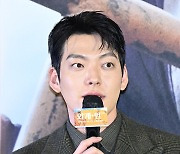 김우빈, 외+계인 2부에서 ‘썬더’ 역 [포토엔HD]