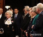 영국 의회 입장하는 윤 대통령