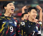 중국 침묵 시킨 축구대표팀 3-0 완승… 손흥민 멀티골 [뉴시스Pic]