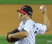 고우석 MLB 도전…LG "포스팅 입찰 금액 보고 판단"