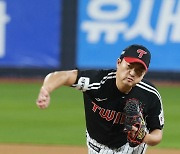 LG, 투수 고우석 MLB 도전 '조건부 승낙'