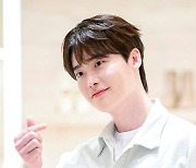 '아이유♥' 이종석, 2년 만에 드라마 복귀...이응복 감독 신작 남주 (종합) [단독]