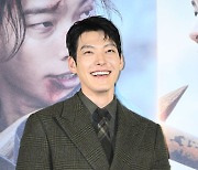 김우빈, '내 마음을 수확하네' [사진]