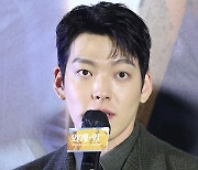 [포토] 김우빈 '진지한 눈빛'