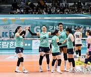 [ST포토] GS칼텍스 '도로공사에 3-2 승'