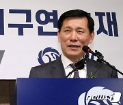 [공식발표] 허구연 KBO 총재 연임 확정 '총회 만장일치'... 2026년까지 임기 연장