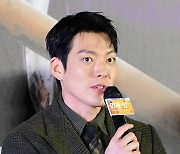 [포토] 김우빈, ‘외계+인 2부’ 강렬하게