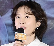 [TD포토]  염정아 '요괴를 쫒는 신선 흑설'