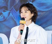 [T포토] 염정아 '조우진과의 케미, 기대해주세요'