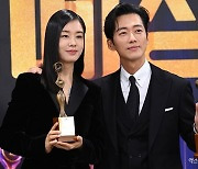 '연인' 남궁민·안은진, 그리메상 품었다...스태프 덕분 "의지 됐다" [종합]