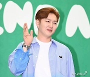 [단독] 비투비 완전체 이적 불발…이창섭, 판타지오行