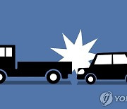 고창-담양고속도로서 트럭·승용차 연쇄 추돌…6명 병원 이송