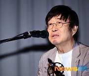 ‘컴백’ 김창완 “뮤지션으로서 무력감과 죄책감 느껴”