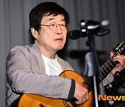 김창완 “지겹도록 똑같은 일상이 나에겐 큰 기둥”