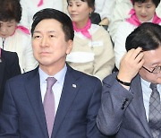 간호협회 100주년 대회 참석한 김기현-홍익표