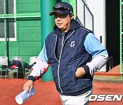 '日 연수' 준비하던 배영수 롯데 코치, 왜 SSG 1군 코칭스태프로 전격 합류할까