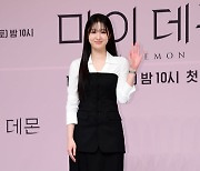 [TEN포토]조혜주 '수줍은 포토타임'