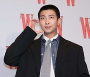 [포토]BTS RM, '귀엽죠?'