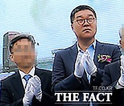 "김성태, 자금 돌려막기로 개인 빚 갚아" vs "계열사 유동성 지원"