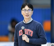 [KBL캠프] 어린 선수들을 위해 발 벗고 나선 세종 스포츠 정형외과 김진수 원장