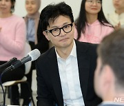 UNIST 찾은 한동훈 "유학생 비자 문제로 골치 아플일 없도록 하겠다"