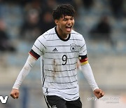 '독일 신성' 브루너 PK 결승골...독일 U-17, '난적' 스페인 1-0 제압하고 U-17 WC 준결승 진출