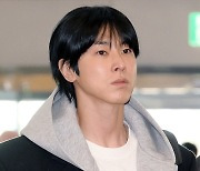 유노윤호 ‘날카로운 턱선’[포토엔HD]