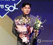 '2018시즌 실책왕' 이후 5년… 오지환, 오명 딛고 '수비왕' 됐다[스한 이슈人]