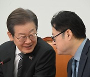 野, 당헌까지 고쳐 개딸 권한 키웠다...권리당원 비중 강화 의결