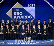 [MD포토] 2023 KBO 시상식 '영광의 얼굴들'