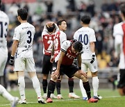 충북 청주 '극장 동점골'... 뒤바뀐 부산과 김천의 운명