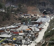 INDIA TUNNEL COLLAPSE