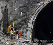 epaselect INDIA TUNNEL COLLAPSE