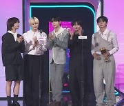 방탄소년단·투모로우바이투게더, '월드와이드 팬스 초이스' 수상…'2023 마마 어워즈'