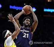 [NBA] ‘엠비드 트리플더블·맥시 31점’ PHI, LAL 완파하고 다시 연승 가도