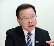 [인터뷰] 김부겸 “거꾸로가는 선거제, 민주당이 막아야”