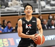 ‘허훈·배스 맹활약’ KT, 숨막히는 공방전 끝에 3연승 질주 [KBL]