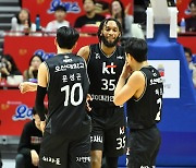 '배스 26점-허훈 17점' KT, LG꺾고 3연승 행진…93-88 승