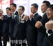 [포토] 농협 귀농활성화선도인상 김한종 장성군수