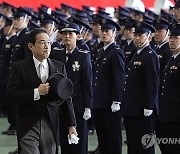 '지지율추락' 日기시다, 권력 흔들리나…여당서도 잇단 '쓴소리'