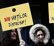 ROMANIA PROTEST MINING LAW