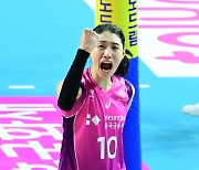 23-24 V-리그 2라운드 MVP…한국전력 임성진, 흥국생명 김연경