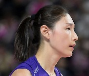 '김연경, 뒤로 빠지면?' 꼴찌팀과 두 번 듀스, 두 세트 먹힌 흥국생명