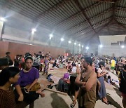 필리핀 남부서 7.6 강진 '쓰나미 경보'…수만명 대피