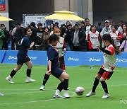 [포토] 여자축구 열기 '대단하네!'