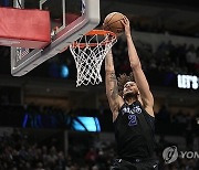 [NBA] 챈들러 이후 최고... 댈러스의 센터 고민을 해결한 19살 신인